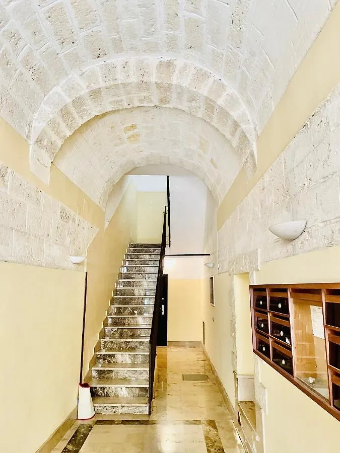 Miral One Apartamento Bari Italia