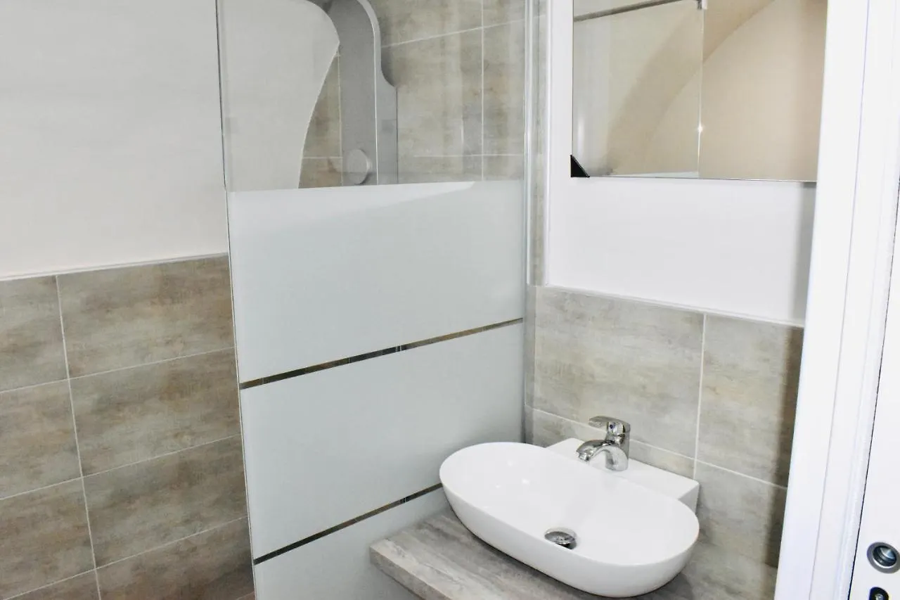 Miral One Apartamento Bari