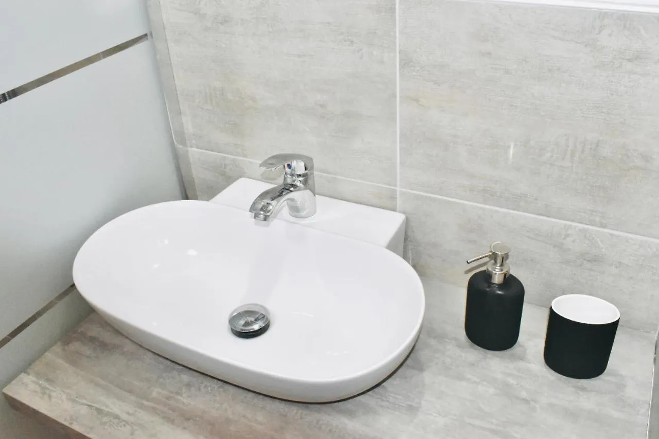 Miral One Apartamento Bari
